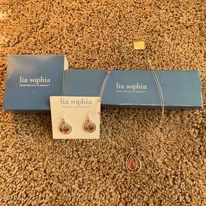 Necklace and Earring set